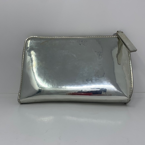 Banana Republic metallic silver wristlet whith zipper - Picture 1 of 9